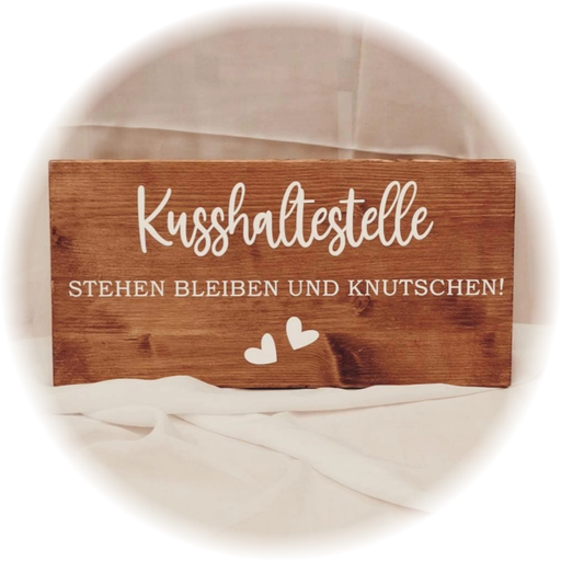 Holzschild - Kusshaltestelle - dunkles Holz